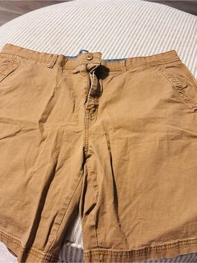 Men's Chino Shorts in Tan - Classic Everyday Comfort